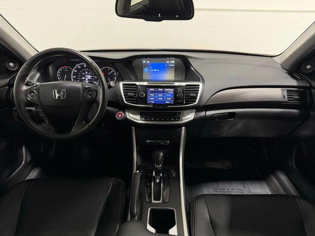 Photo of 2014 Crystal Black Pearl Honda Accord