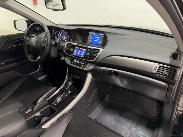 Photo of 2014 Crystal Black Pearl Honda Accord