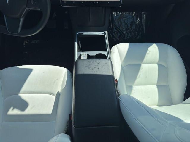 Photo of 2022 Red Multi-Coat Tesla Model Y