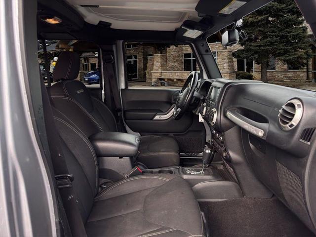 Photo of 2016 Billet Silver Metallic Jeep Wrangler Unlimited