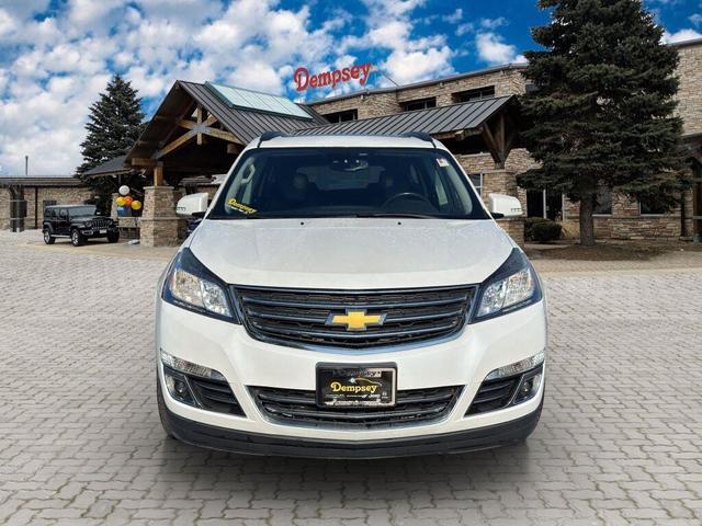 Photo of 2017 Iridescent Pearl Tricoat Chevrolet Traverse