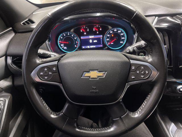 Photo of 2022 Silver Sage Metallic Chevrolet Traverse