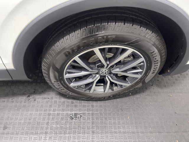 Photo of 2021 Pure White Volkswagen Tiguan