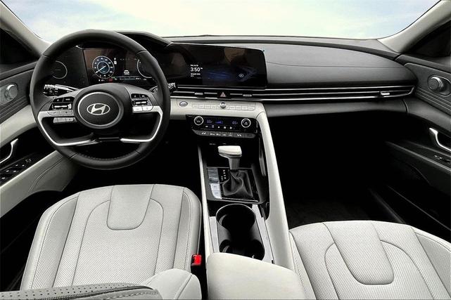 Photo of 2025 White Hyundai ELANTRA HEV
