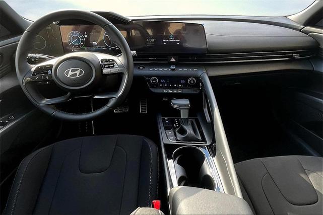 Photo of 2025 Gray Hyundai ELANTRA HEV