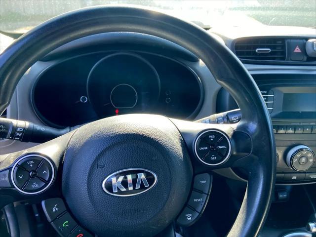 Photo of 2015 Shadow Black Kia Soul