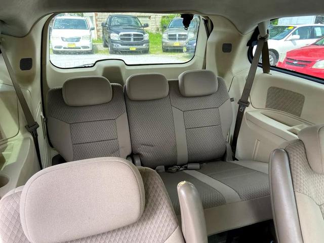 Photo of 2009 Tan Chrysler Town & Country