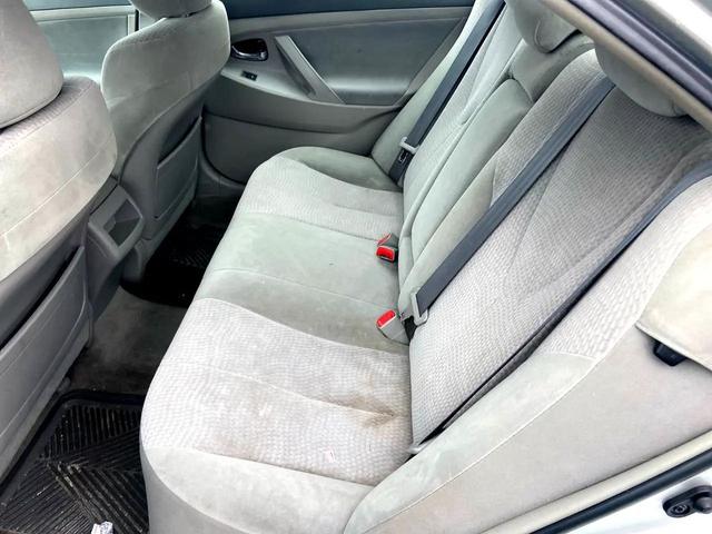 Photo of 2010 Classic Silver Metallic Toyota Camry