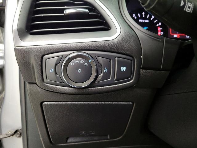 Photo of 2020 Silver Ford Edge