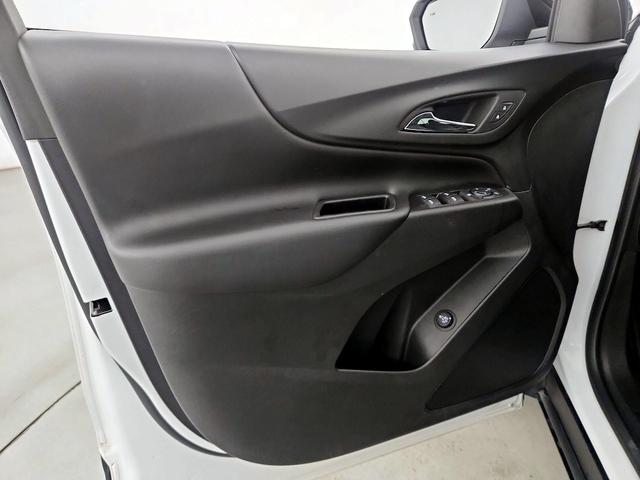 Photo of 2020 White Chevrolet Equinox