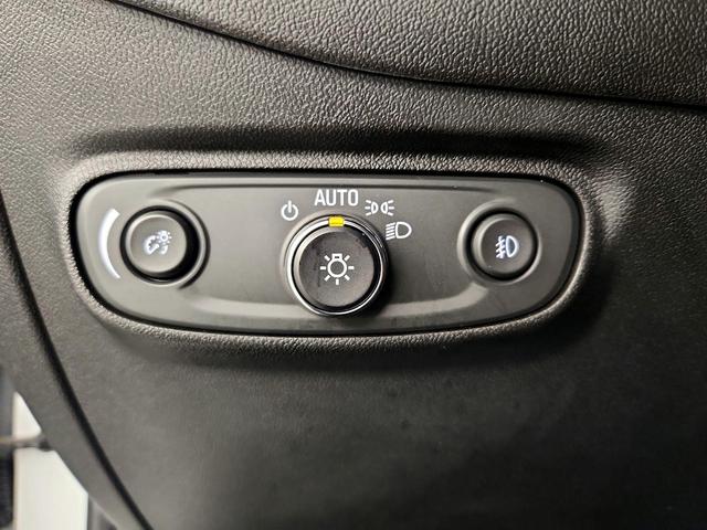 Photo of 2020 White Chevrolet Equinox