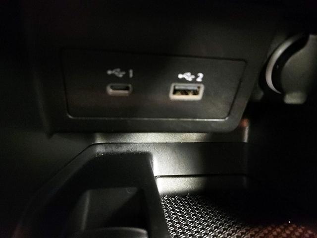 Photo of 2022 Red Nissan Kicks