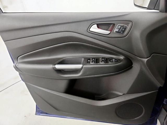 Photo of 2016 Blue Ford Escape