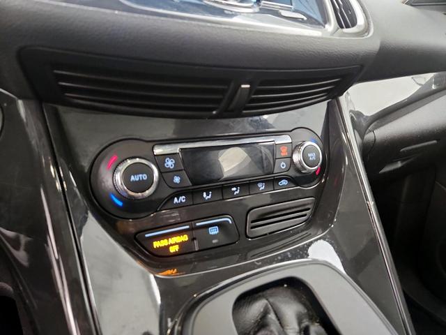 Photo of 2016 Blue Ford Escape