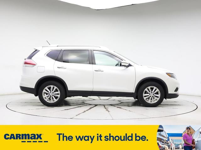 Photo of 2016 White Nissan Rogue