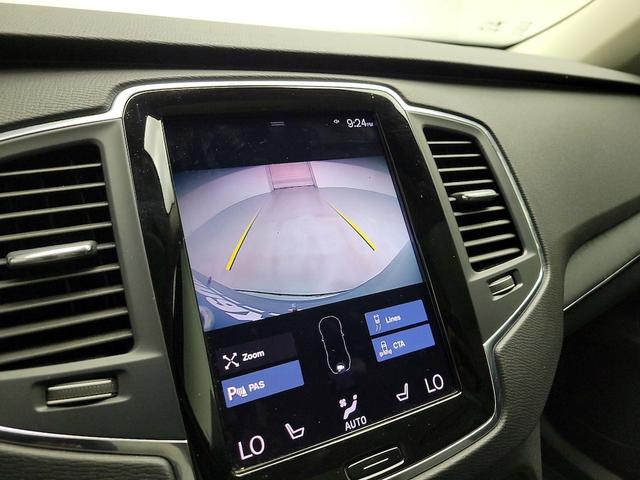 Photo of 2020 Blue Volvo XC90