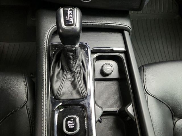 Photo of 2020 Blue Volvo XC90