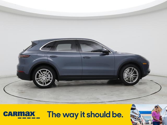 Photo of 2019 Blue Porsche Cayenne