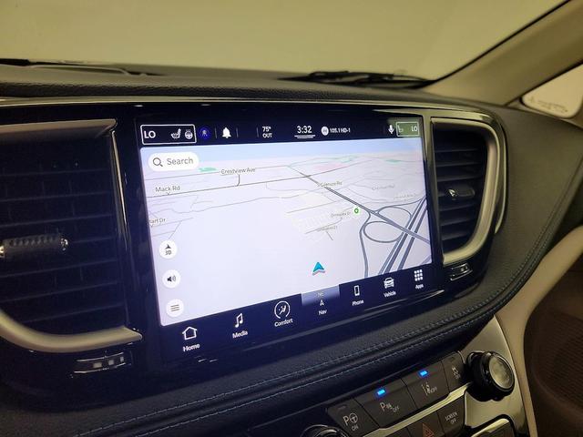 Photo of 2021 Black Chrysler Pacifica Hybrid