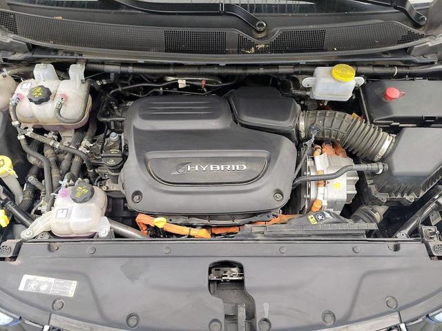 Photo of 2021 Black Chrysler Pacifica Hybrid