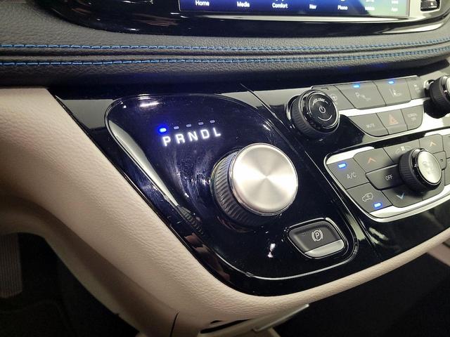 Photo of 2021 Black Chrysler Pacifica Hybrid