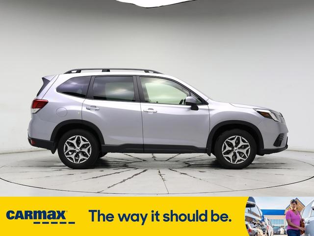 Photo of 2023 Silver Subaru Forester