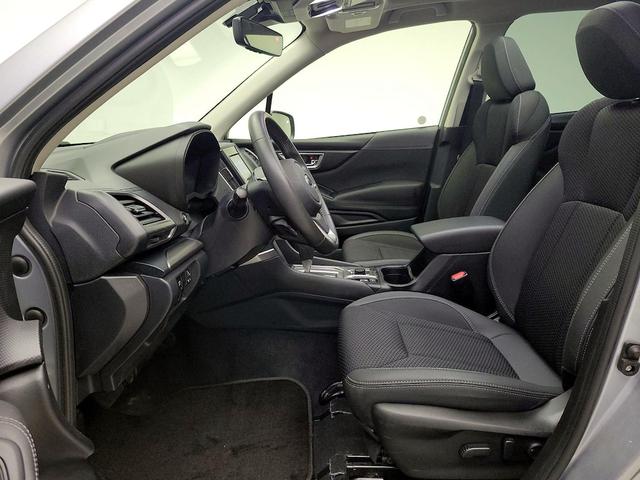 Photo of 2023 Silver Subaru Forester