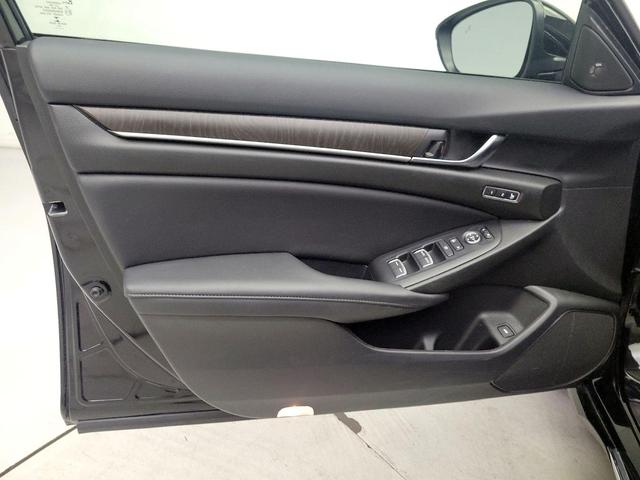 Photo of 2022 Black Honda Accord