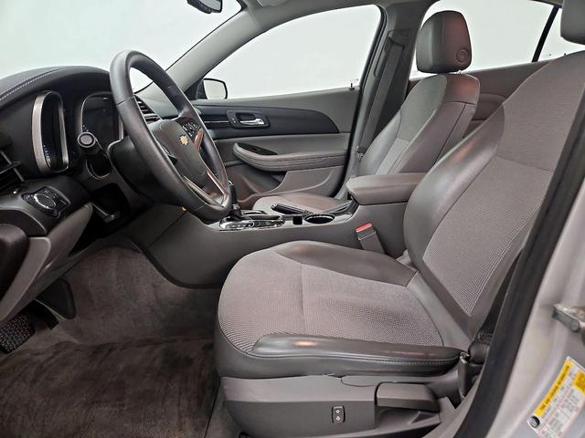 Photo of 2014 Silver Chevrolet Malibu