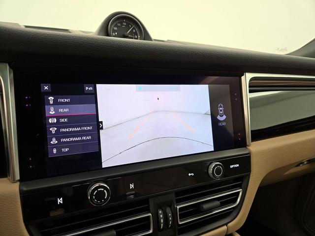 Photo of 2022 Silver Porsche Macan