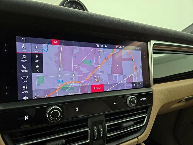 Photo of 2022 Silver Porsche Macan