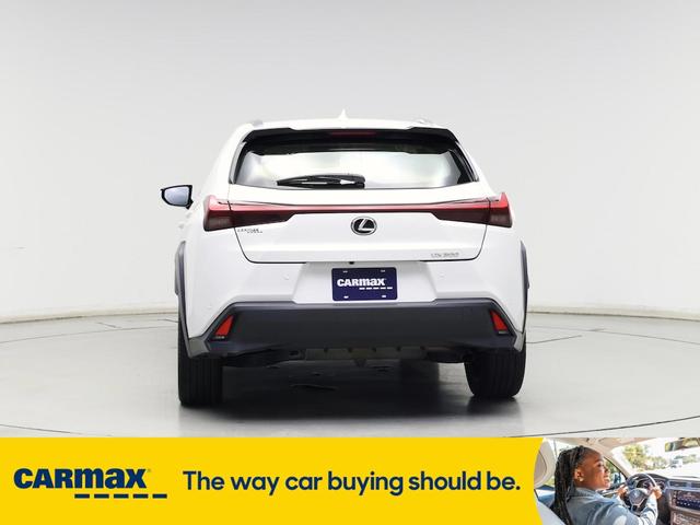 Photo of 2021 White Lexus UX 200