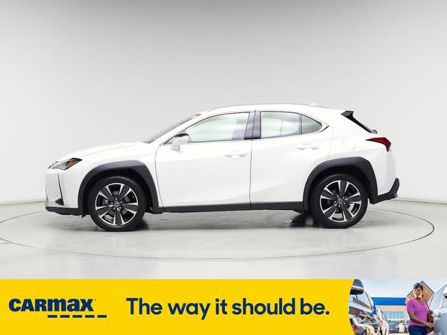 Photo of 2021 White Lexus UX 200