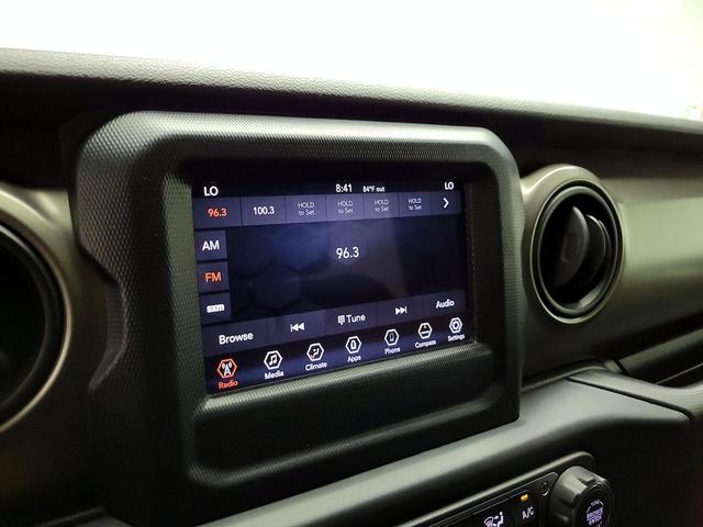 Photo of 2020 Red Jeep Wrangler