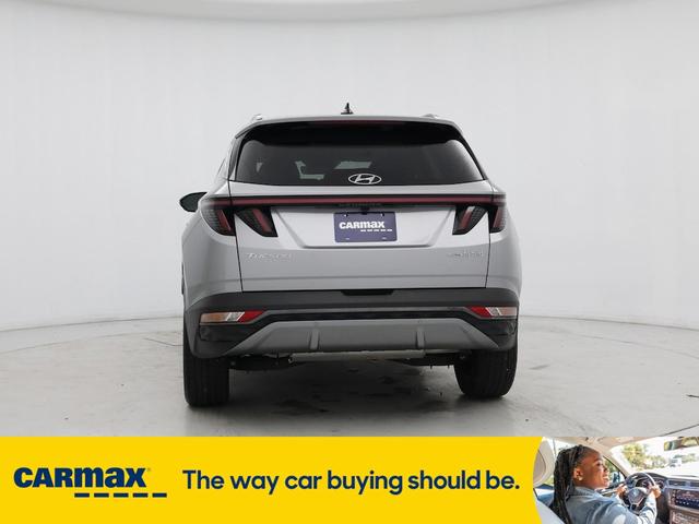 Photo of 2023 Silver Hyundai TUCSON Hybrid