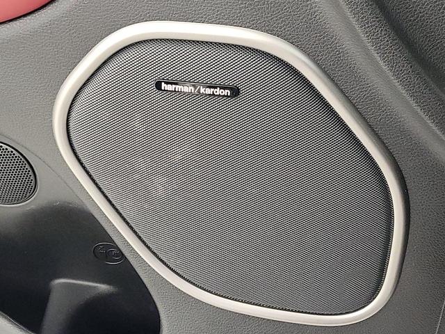 Photo of 2020 White Dodge Durango