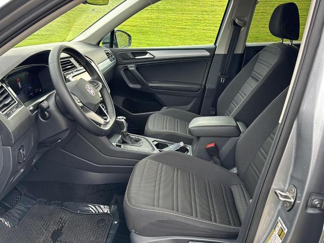 Photo of 2024 Pyrite Silver Metallic Volkswagen Tiguan