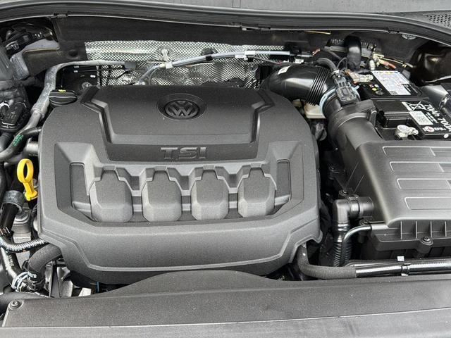 Photo of 2024 Pyrite Silver Metallic Volkswagen Tiguan