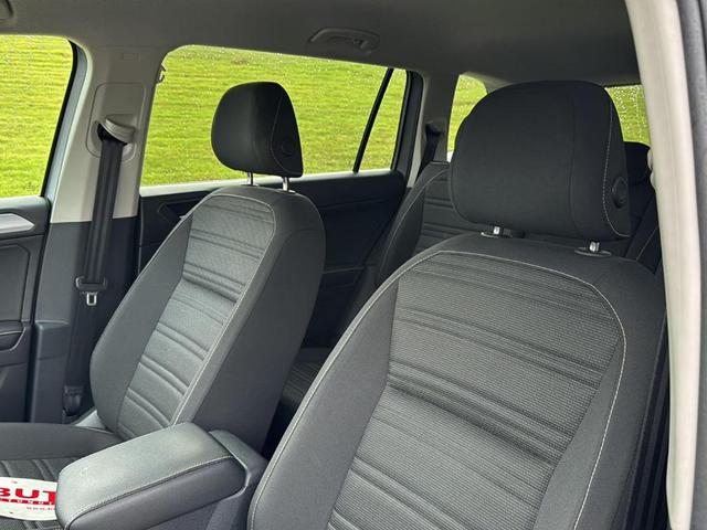 Photo of 2024 Pyrite Silver Metallic Volkswagen Tiguan