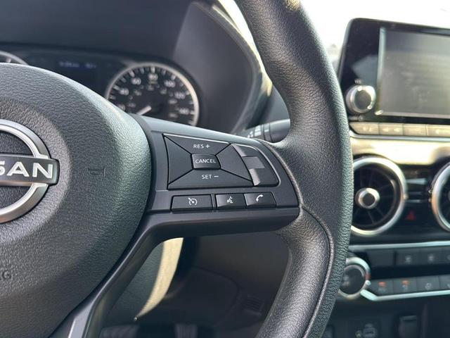 Photo of 2024 Black Nissan Sentra