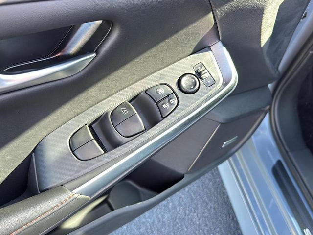 Photo of 2025 Atlantic Gray M Nissan Sentra