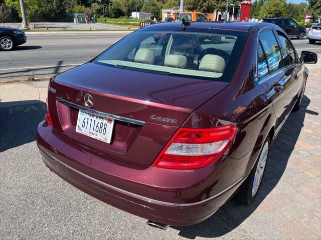 Photo of 2009 Burgundy Mercedes-Benz C-Class