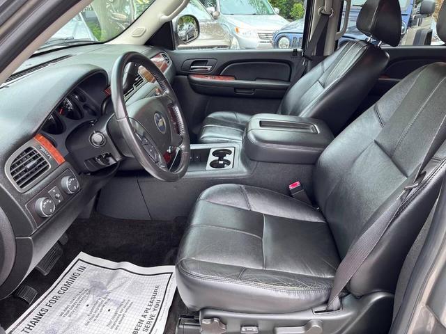 Photo of 2008 Graystone Metallic Chevrolet Avalanche