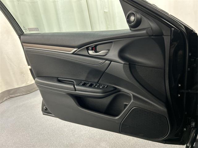 Photo of 2020 Crystal Black Pearl Honda Civic