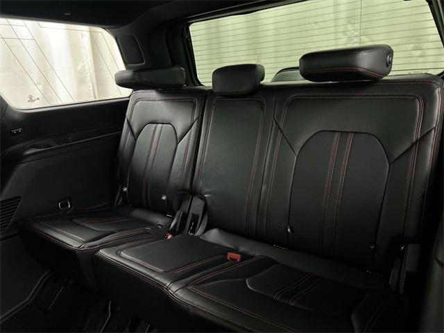Photo of 2021 Magnetic Ford Expedition
