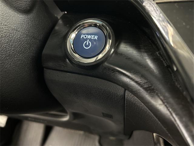 Photo of 2018 Sizzling Crimson Mica Toyota Avalon Hybrid
