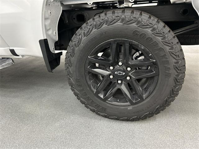 Photo of 2025 Summit White Chevrolet Silverado 1500
