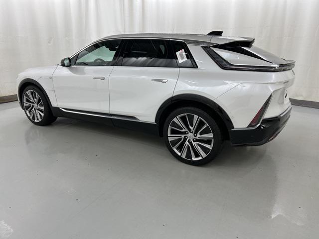 Photo of 2025 Crystal White Tricoat Cadillac LYRIQ