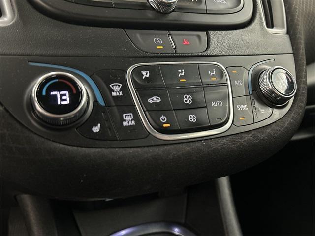 Photo of 2023 Summit White Chevrolet Malibu