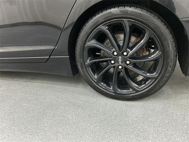 Photo of 2020 Infinite Black Metallic Lincoln MKZ